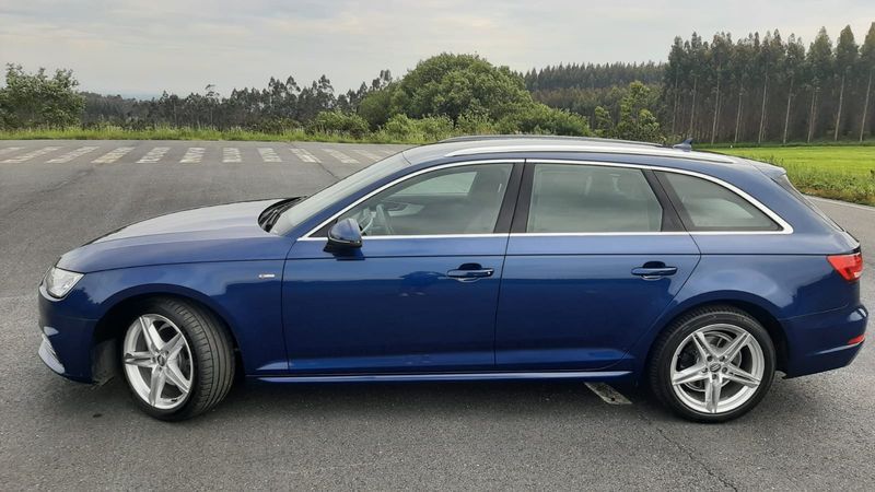 Audi A4 2.0 TDI 150 CV SLine - Imagen 2