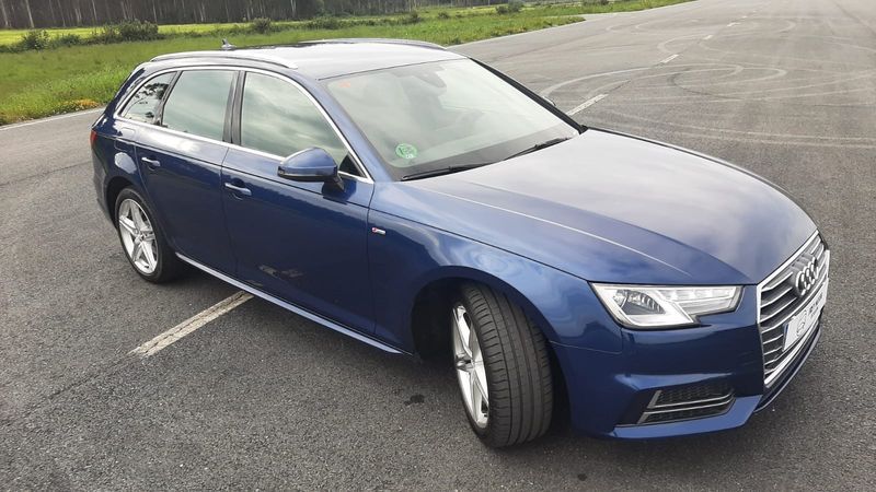 Audi A4 2.0 TDI 150 CV SLine - Imagen 6