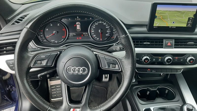 Audi A4 2.0 TDI 150 CV SLine - Imagen 12