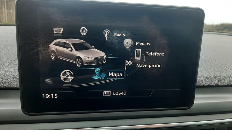 Audi A4 2.0 TDI 150 CV SLine - Imagen 22