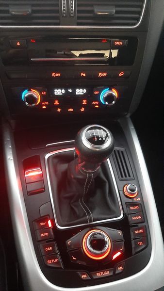 AUDI Q5 2.0 TDI QUATTRO SLINE - Imagen 9
