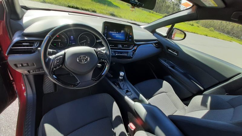 TOYOTA C-HR HYBRID 1.8 - Imagen 8