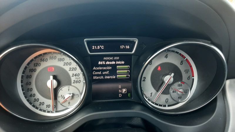 Mercedes Benz CLA 220 CDI AMG - Imagen 15