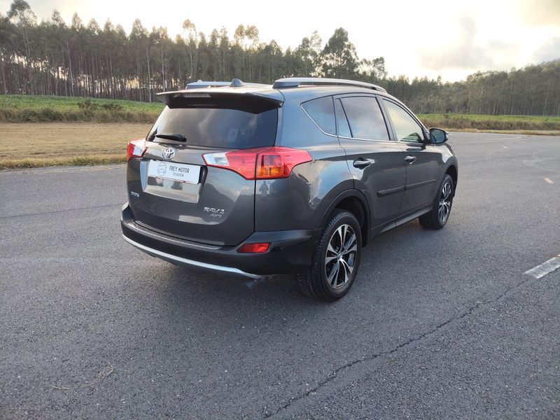 TOYOTA RAV4 2.2D - Imagen 3