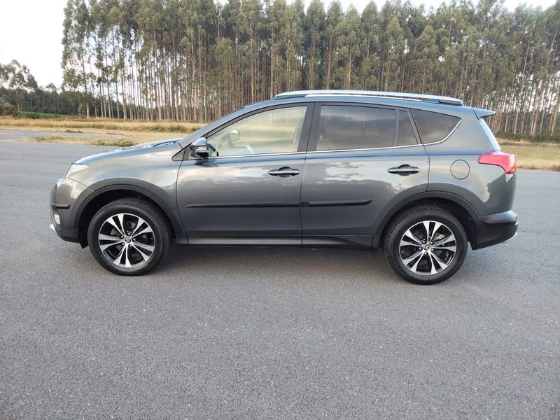 TOYOTA RAV4 2.2D - Imagen 4