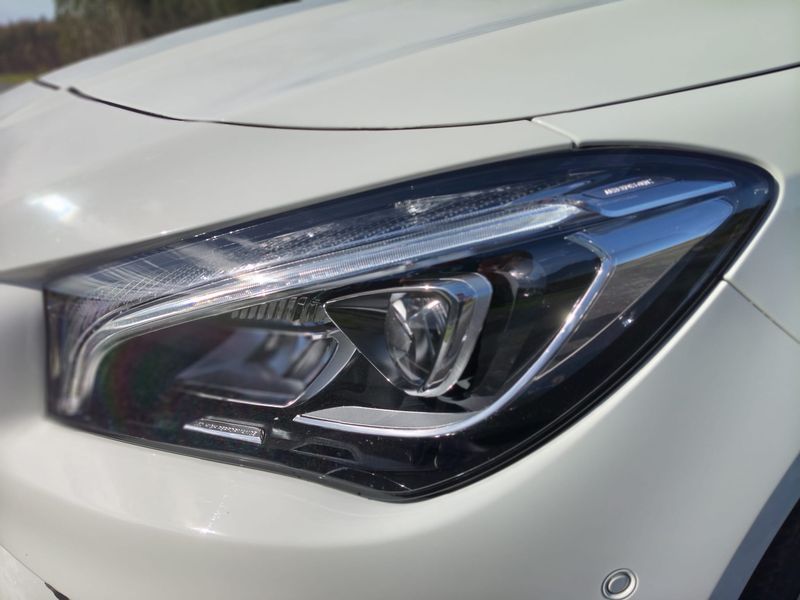 MERCEDES BENZ CLA 220d Shooting Brake - Imagen 10