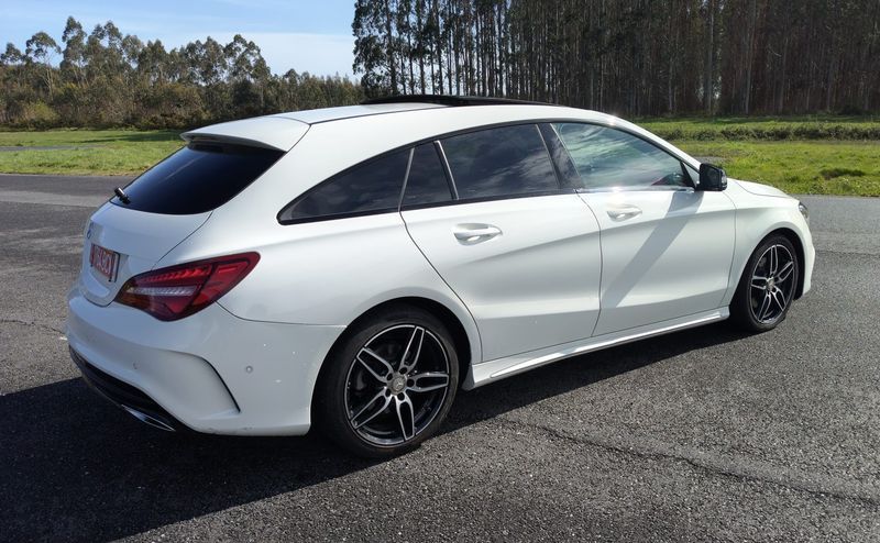 MERCEDES BENZ CLA 220d Shooting Brake