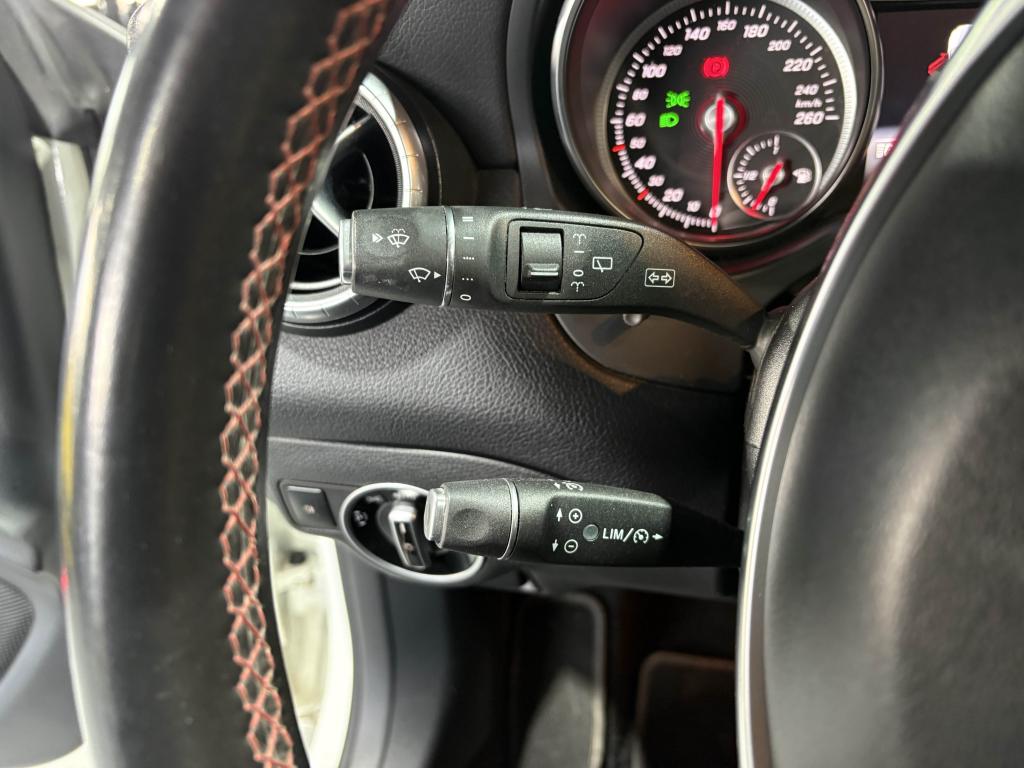 MERCEDES BENZ CLA 220d Shooting Brake - Imagen 15